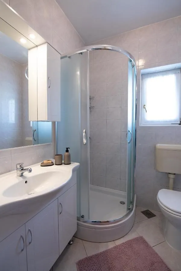 Apartments With A Parking Space Ika, Opatija - 7931 Icici