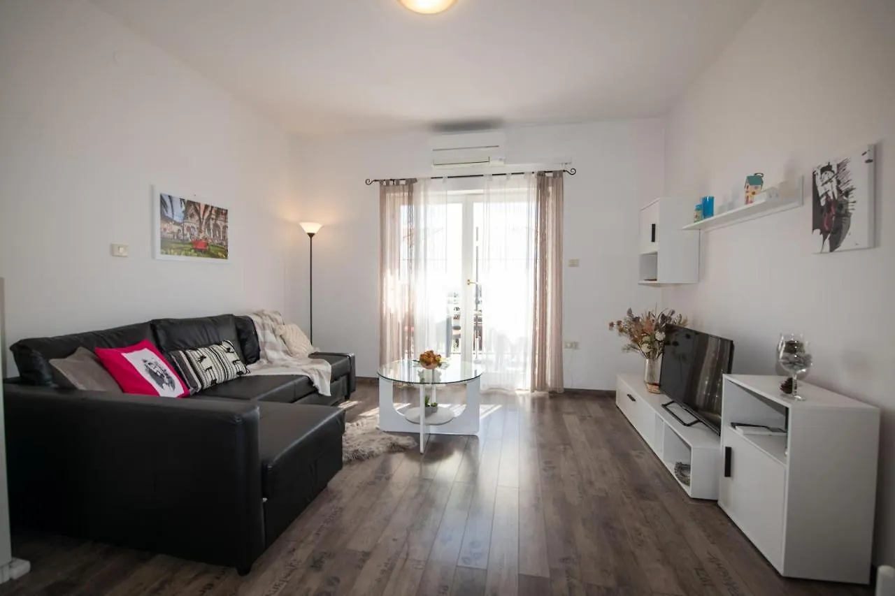 Apartments With A Parking Space Ika, Opatija - 7931 Icici 0*,  Croatia