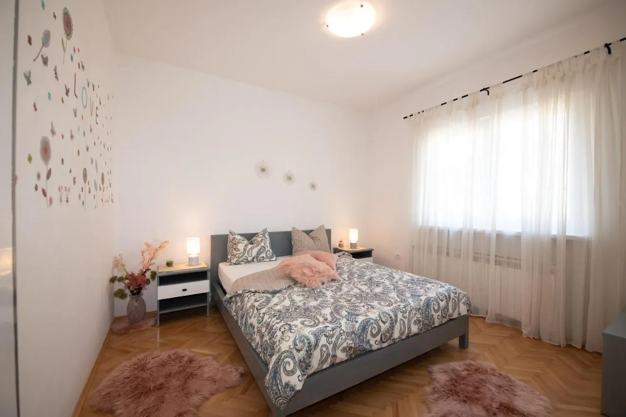 Apartments With A Parking Space Ika, Opatija - 7931 Icici